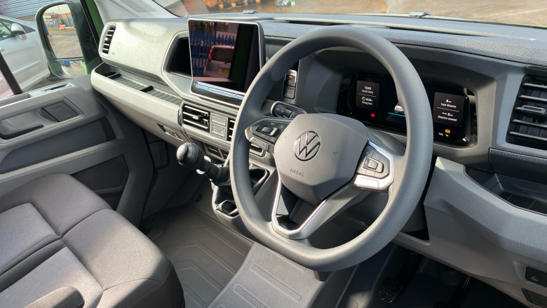 Volkswagen Crafter Cr35 Mwb Diesel Fwd 2.0 TDI 140PS Commerce Plus High Roof Van